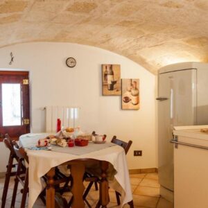 Scopri la Dimora Ginnasio: Un Appartamento di Lusso a Monopoli!