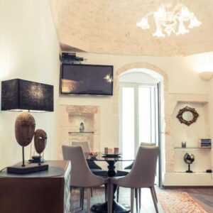 800s Home Luxury Rooms, Appartamento e Ostuni: Una Vacanza di Lusso in Puglia!