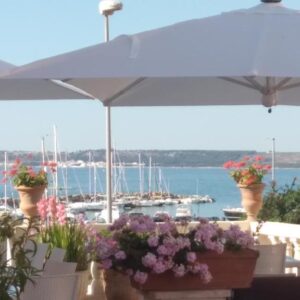 Esperienza di Lusso nel Centro Storico di Gallipoli: Antico Palazzo Spinola, Bed & Breakfast di Charme