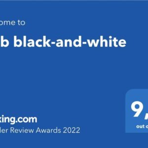 Scopri Gallipoli: il Black-and-White B&B che ti farà innamorare!