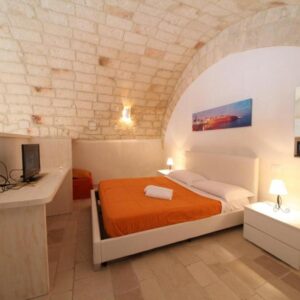 Scopri il Porto Di Ciccia’: Alloggia in un B&B o in un Appartamento a Monopoli!