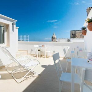 Vivi la Magia di Casa Perugini: Appartamenti e Monopoli a Porto Recanati!