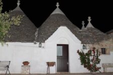 Agli Ospiti Piace Molto Passeggiare Per Il Quartiere! Castellana Grotte: Fontana Vecchia B&B