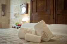 Scopri HolidayMonopoli: Case Vacanze di Lusso a Monopoli!