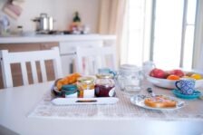 Vivi un’Esperienza Unica a Dimora Porto Canale: Appartamenti e Monopoli!