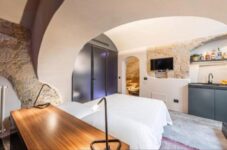 Vivi un’Esplosione di Relax in Borgo Albergo 35 Relax & Spa, Casa Vacanze e Monopoli