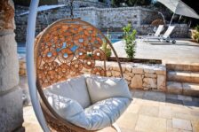 Esperienza Unica a Borgo Santa Clara: Appartamenti e Cisternino nel Cuore della Puglia