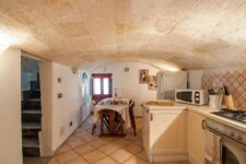 Scopri la Dimora Ginnasio: Un Appartamento di Lusso a Monopoli!