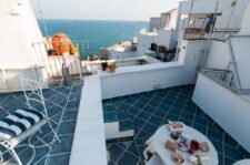Goditi una Vacanza Indimenticabile al Anna’s Rose Holiday Home di Monopoli!