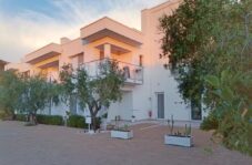 Residence Mattinata: Hotel Residence Torre Del Porto