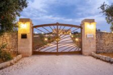 Goditi una Vacanza Indimenticabile alla Tenuta Dorolivo, Bed & Breakfast di Otranto!