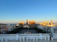 Viaggia in Puglia: Scegli Vittorio Emanuele Charming Suites, Affittacamere e Monopoli!