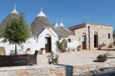 Agli Ospiti Piace Molto Passeggiare Per Il Quartiere! Castellana Grotte: Fontana Vecchia B&B